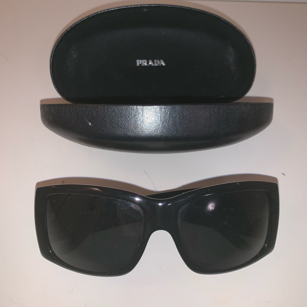 Prada sun glasses